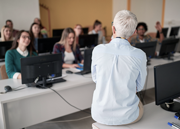 TUDIAS is looking for physics teacher for preparatory college